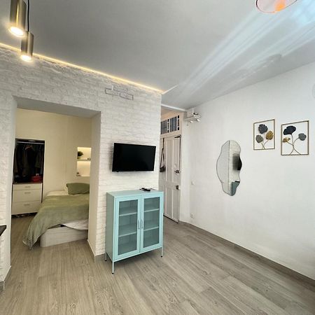 Iyourbasics Lovely Studio Hinestrosa 23 Free Wifi&Ac Málaga Kültér fotó