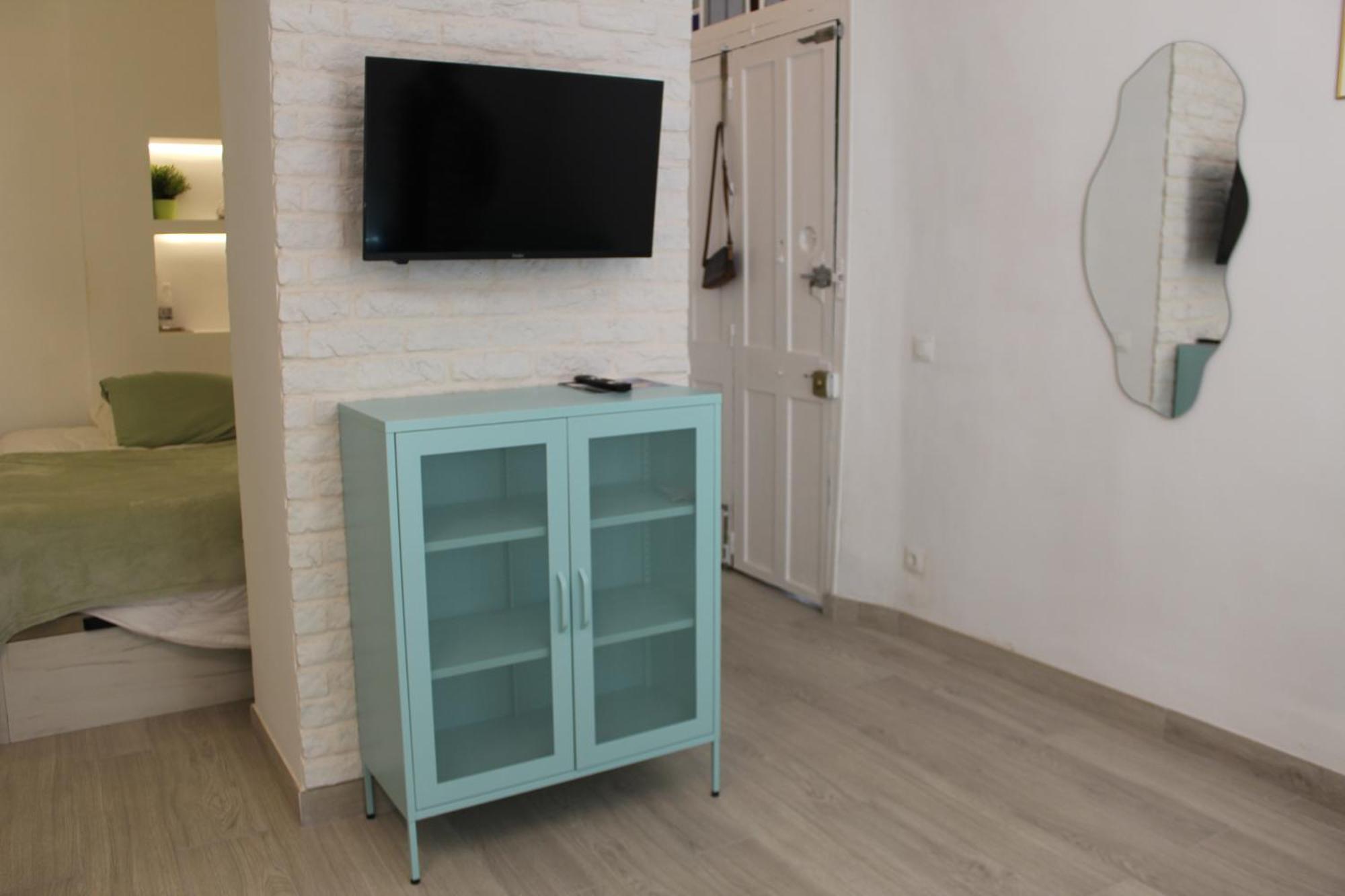 Iyourbasics Lovely Studio Hinestrosa 23 Free Wifi&Ac Málaga Kültér fotó
